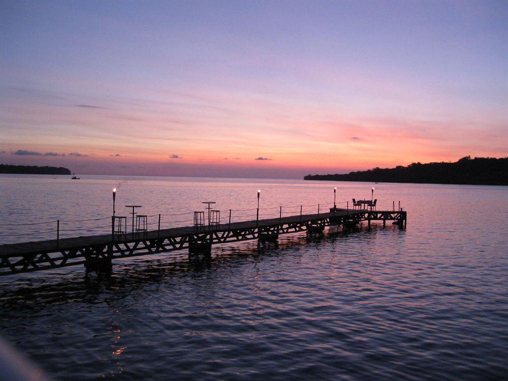 Chantillys On The Bay Otel Port Vila Dış mekan fotoğraf