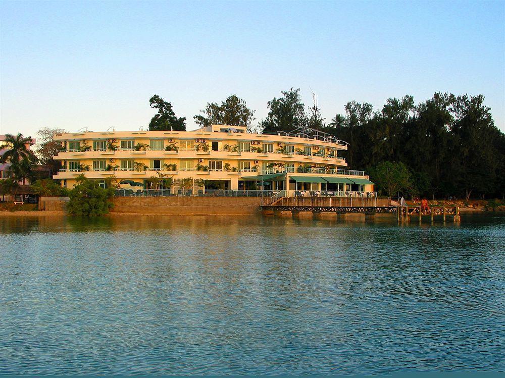 Chantillys On The Bay Otel Port Vila Dış mekan fotoğraf