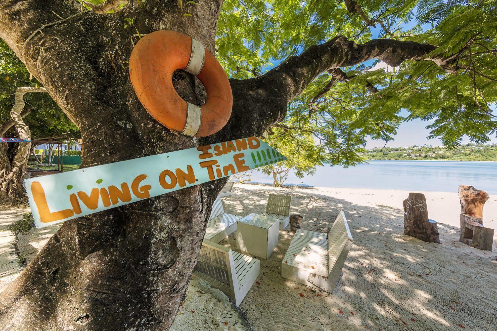 Chantillys On The Bay Otel Port Vila Dış mekan fotoğraf