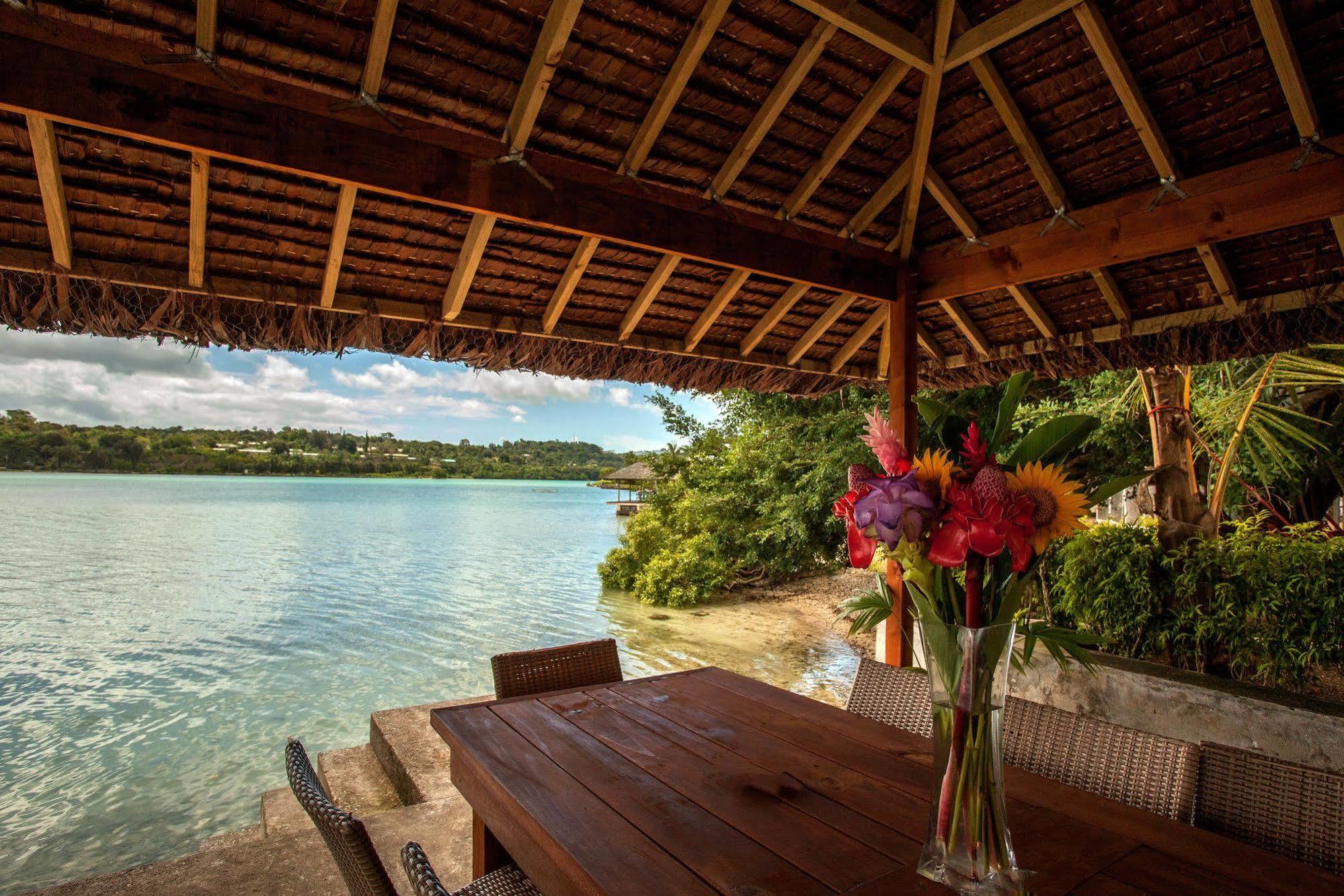 Chantillys On The Bay Otel Port Vila Dış mekan fotoğraf