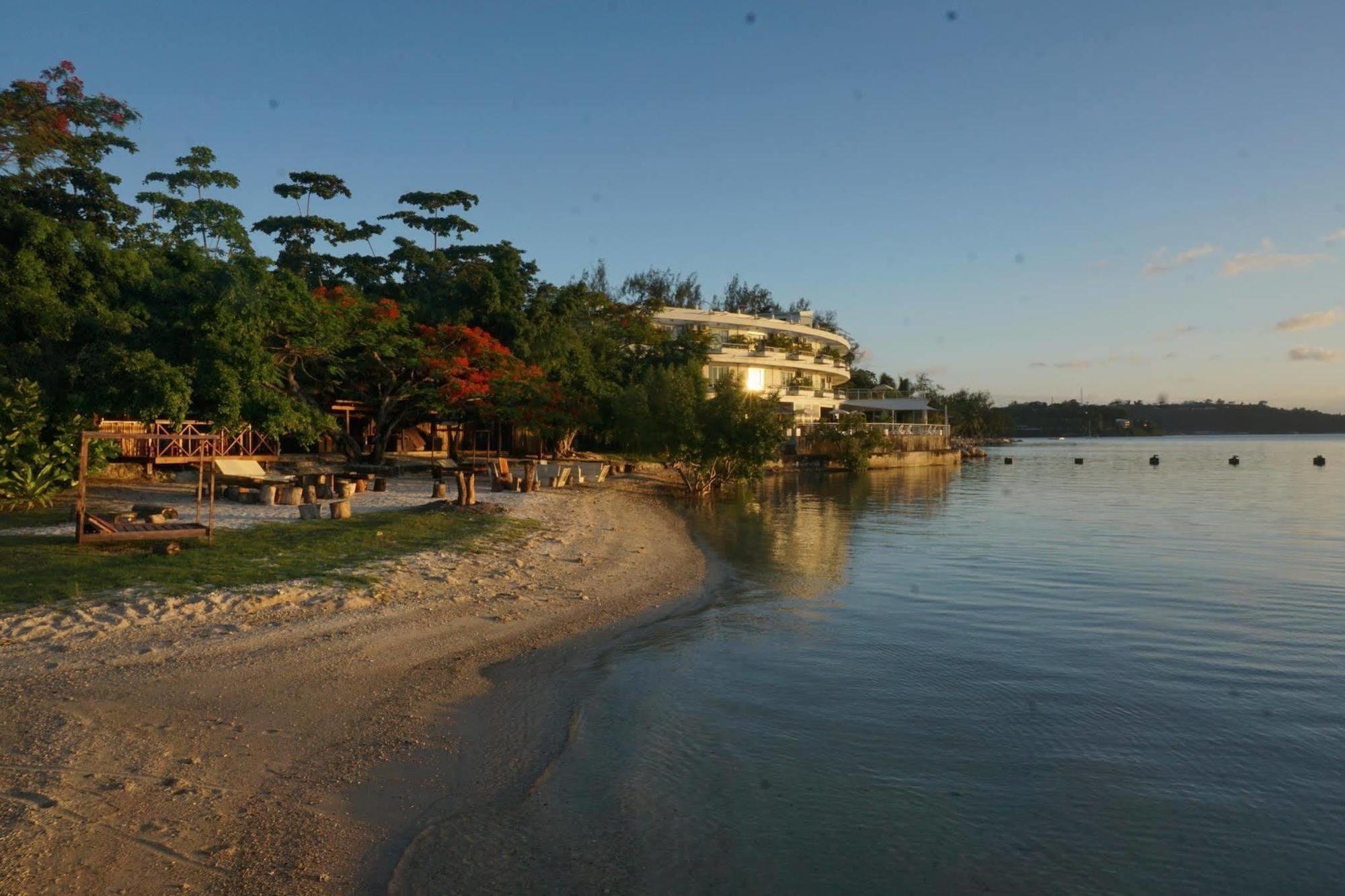 Chantillys On The Bay Otel Port Vila Dış mekan fotoğraf